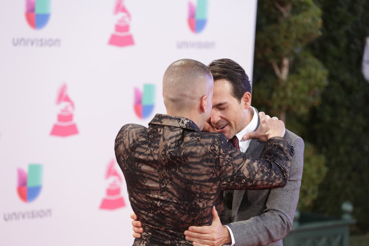 Yandel y Carlos Calderon tuvieron un momento de intimidad.