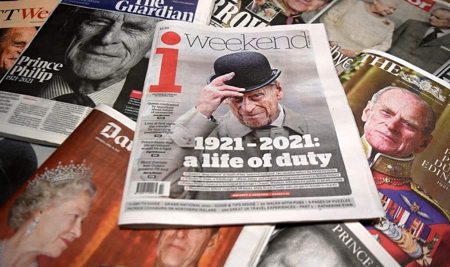 La muerte de Philip ocurrió en medio de una crisis de relaciones públicas desatada por la entrevista que Meghan y Harry dieron a Oprah. Las declaraciones de los duques de Sussex causaron tal revuelo que la reina dijo luego que abriría una investigación interna y William dijo que la familia real no era racista.