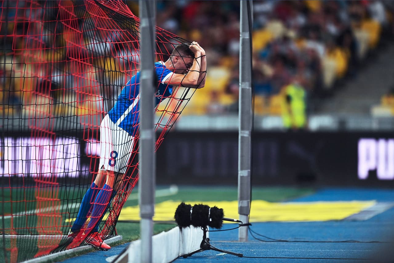 Shakhtar Donetsk derrota 2-0 al Genk en el partido de vuelta en la ronda eliminatoria de la Champions League. Lassina Traoré abrió el marcador al 27’ y Marcos Antonio Silva Santos remató al 76’ para darle la victoria al equipo ucraniano.
