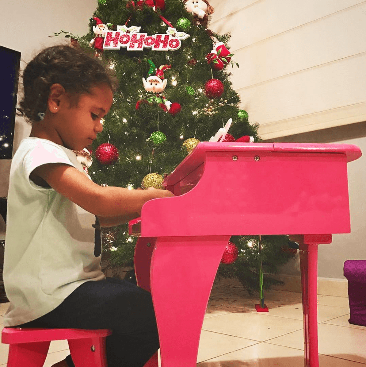 ¿Será que Sofía heredó el talento de su papi?