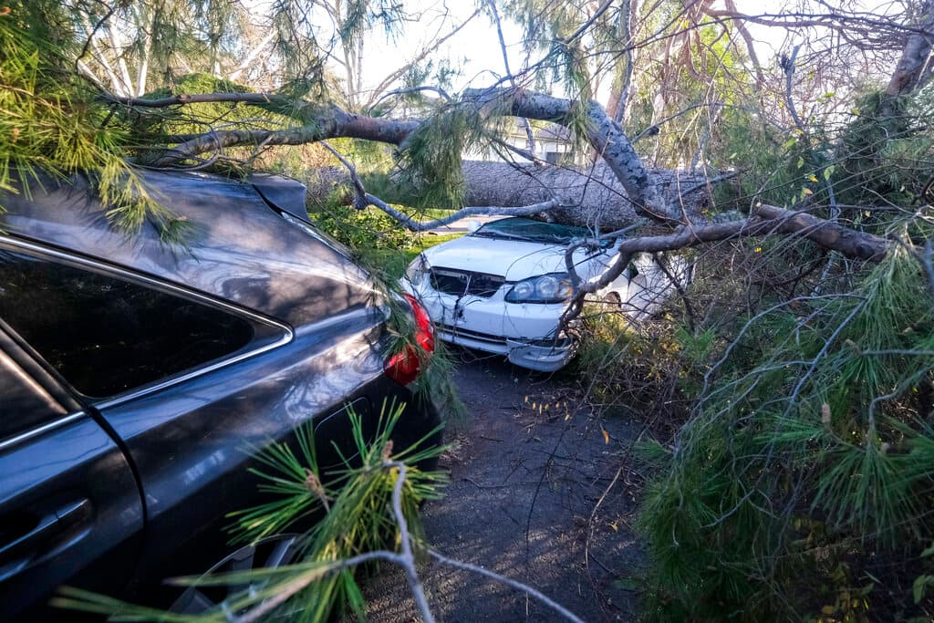 Algunas interrupciones comenzaron desde el viernes por la noche y los tiempos estimados los tiempos para la restauración no estaban disponibles por parte de SCE.