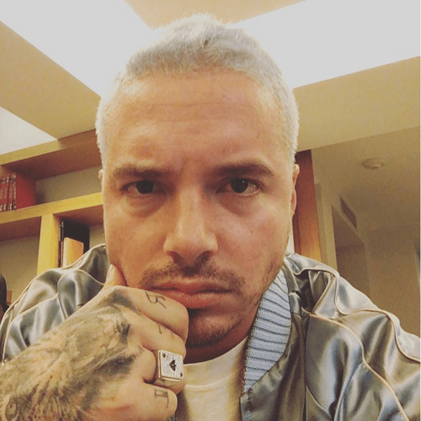 Un poco platinado, para varias de tanto colorido.