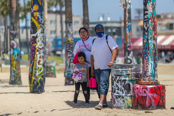 El 6 de septiembre de 2020, alrededor de la 1:30 p.m., el condado de Los Ángeles registró su temperatura más alta jamás registrada de 121 ° F (49 ° C) en Woodland Hills desde que se registran las temperaturas en la jurisdicción.
<br>