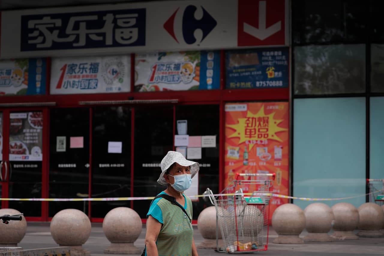 <b>China.</b> Reportó 22 nuevos casos, incluyendo 13 en Beijing (en la foto), un día después de que un vocero del gobierno de la ciudad dijo que las medidas de contención frenaron un nuevo brote en la capital que ha infectado a más de 200 personas.