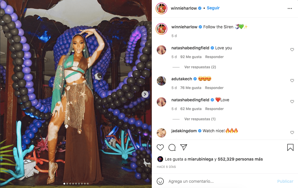 <b>Winnie Harlow</b>
<br>Una de las invitadas a la fiesta de Doja Cat fue
<a href="https://www.univision.com/estilo-de-vida/trending/tus-diferencias-te-haran-fuerte-las-modelos-que-triunfaron-gracias-a-sus-rasgos-unicos-fotos">la modelo Winnie Harlow</a> quien, con base en el caption de su foto, se disfrazó de sirena.