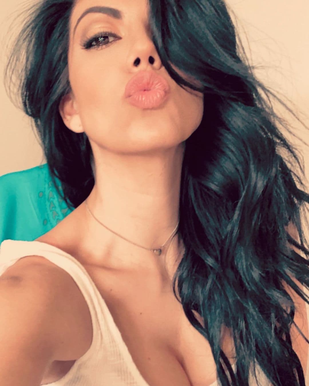 Para los seis meses de Leoncito, África compartió tiernas fotos de su hijo y también escribió un mensaje de lo importante que ha sido para sus vidas.