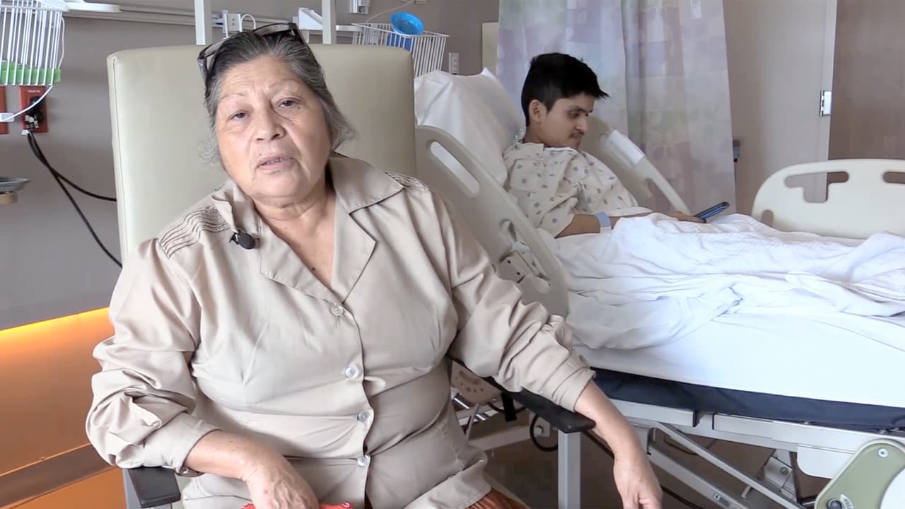 La neurofibromatosis no es un peligro inmediato a la vida, pero sí tiene grandes complicaciones: la pérdida de la audición, deterioro del aprendizaje, problemas en el corazón y en los vasos sanguíneo, pérdida de la visión y dolor intenso son algunas de las dificultades.