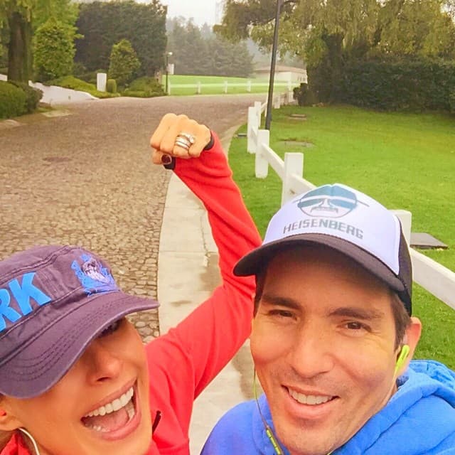 Y siguiendo una dieta.