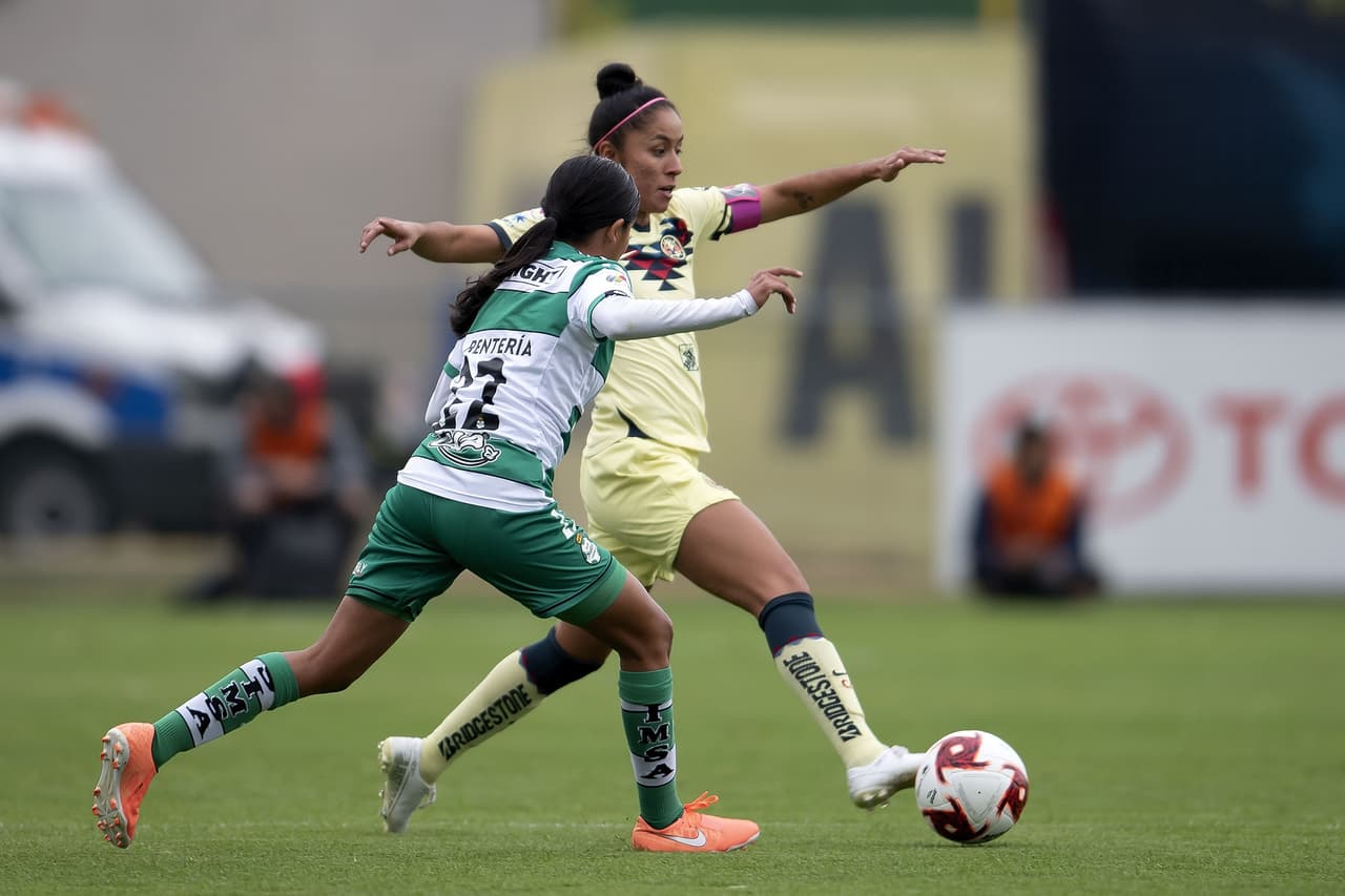 ¡Partidazo en Coapa! Duelo de poder a poder entre el América y las Guerreras del Santos Femenil que nos deleitó con una feria de goles.