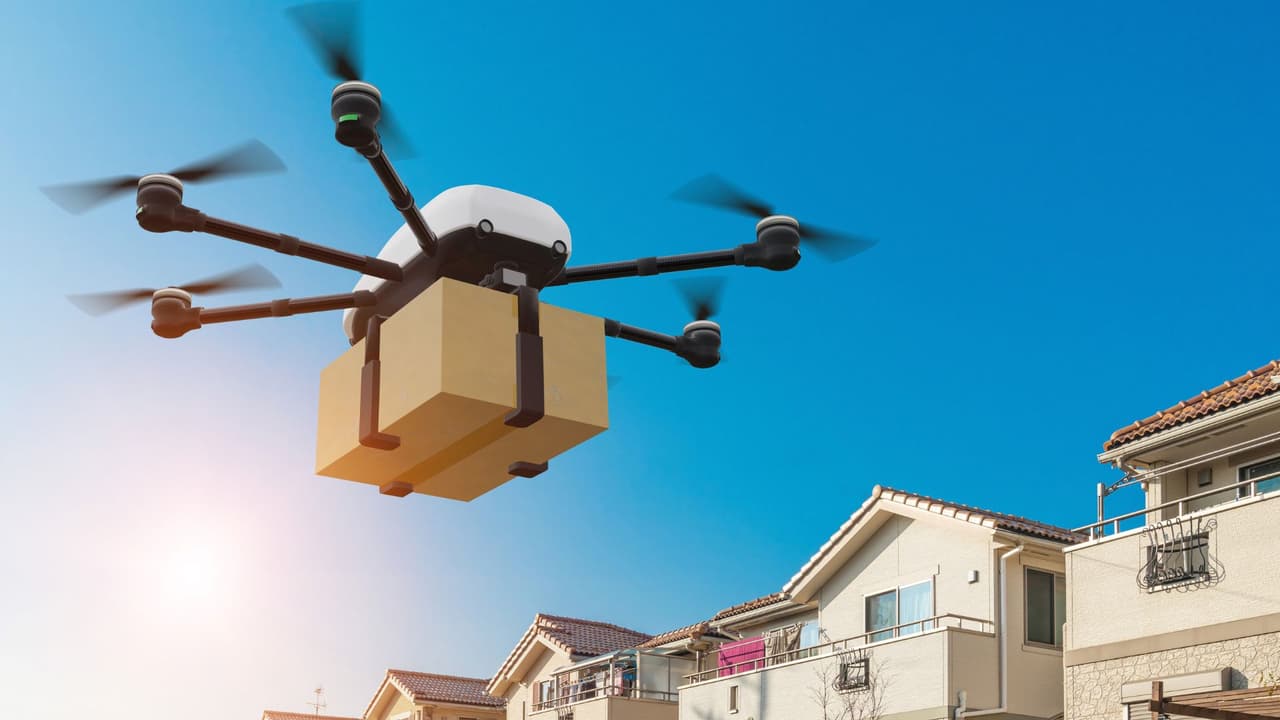 Hasta 122 sobrevuelos en diez horas: vecinos cuestionan drones de Amazon en Richardson