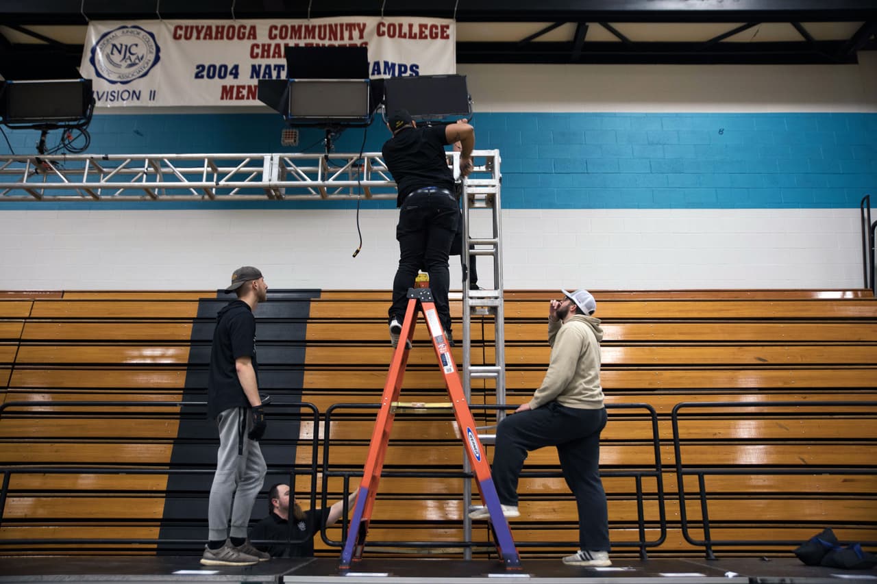 Biden y Sanders tenían previsto celebrar mítines separados en Cleveland, Ohio, donde el martes se llevará a cabo la elección primaria para definir quien enfrentará a Donald Trump en noviembre.