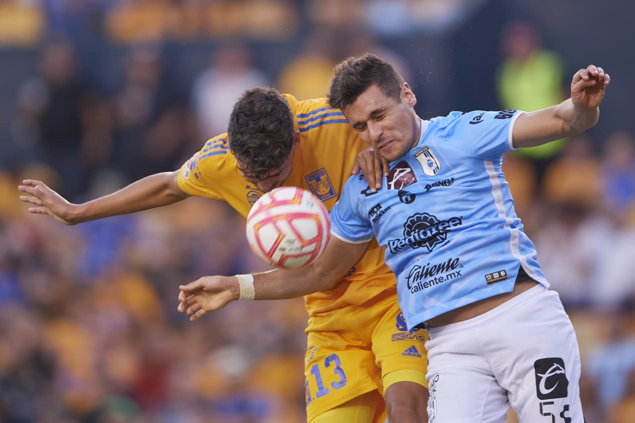 Tigres se llevó los tresn puntos ante Gallos Blancos en un partido en el que hubo tres jugadores expulsados .