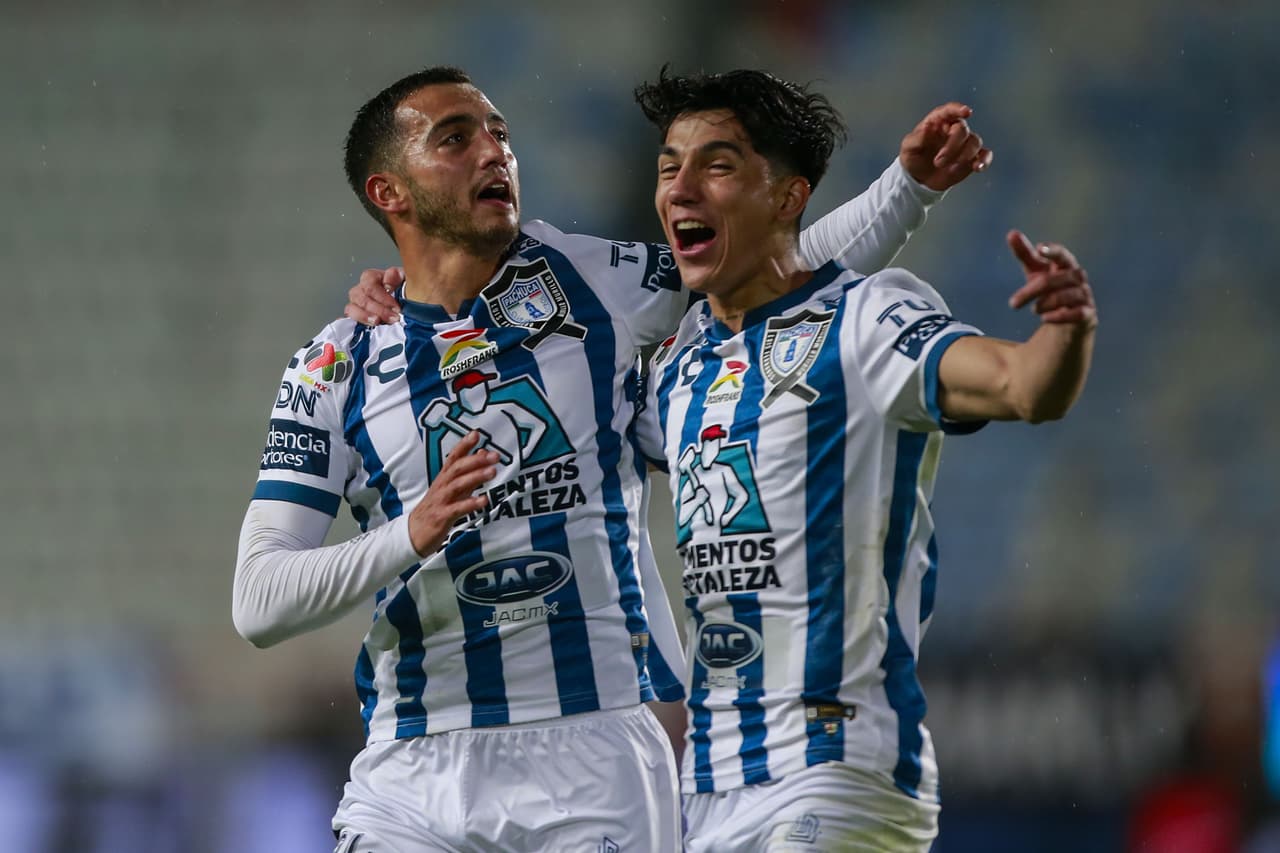 Los Tuzos se fueron con ventaja al descanso tras los tantos de Nicolás Ibáñez y Luis Chávez, pero Ángel Sepúlveda rescató el empate para los Gallos; José Angulo había adelantado a los visitantes.