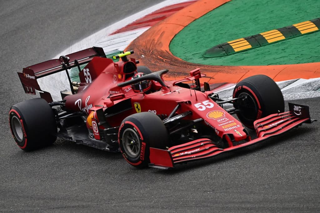 El mexicano Sergio Pérez saldrá desde la novena posición al Sprint del Gran Premio de Italia. El fiinlandés Valtteri Bottas de Mercedes saldrá primero este sábado en la clasificación al esprint al ser el más rápido en la tercera ronda (Q3) de clasificación con un tiempo de un minuto, 19 segundos y 555 milésimas.