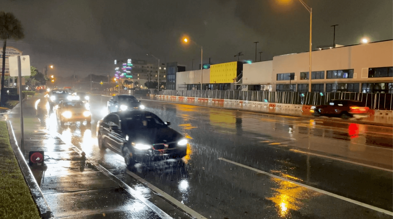 Son las primeras lluvias después de una temporada de sequía en todo el sur de Florida.