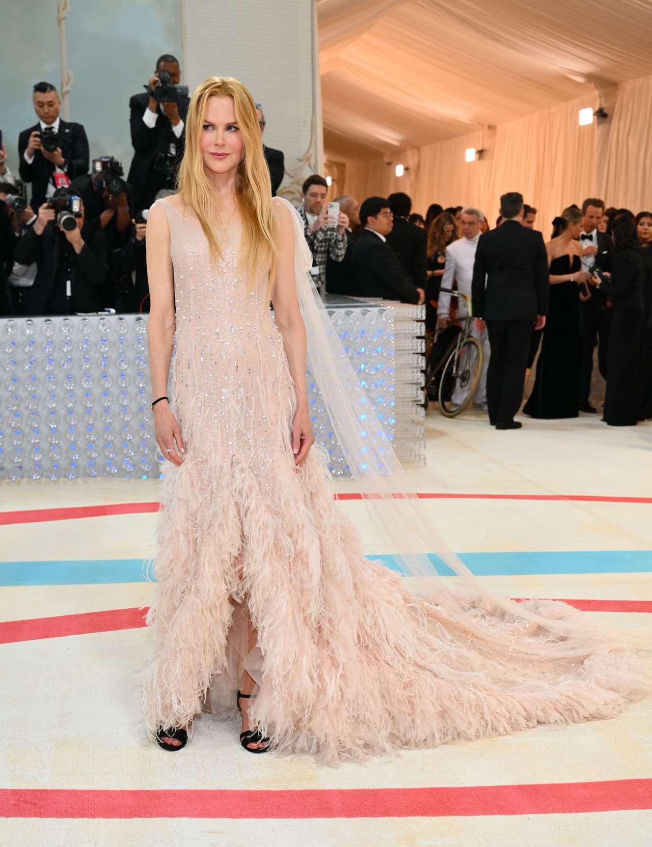 Nicole Kidman en su paso por la alfombra roja de la Met Gala 2023.