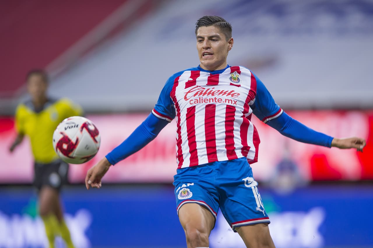 Cisneros quiere dar el salto con Chivas en la Copa por México