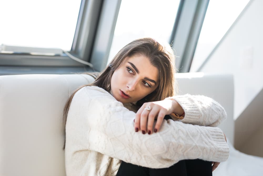 Lo que debes evitar: Cierta onda depresiva o pesimista que puede causarte momentos de tristeza al pensar que las cosas no están saliendo bien en tu vida lo cual no es así ya que se trata de períodos transitorios que una vez terminados te colocarán en un plano mejor considerablemente del que ahora estás viviendo.