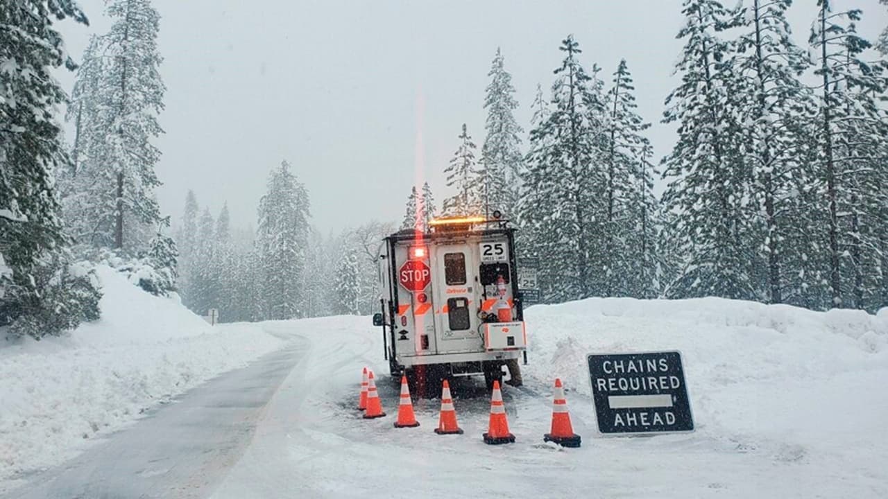 Tormenta invernal en el norte de California: fuertes nevadas y lluvias afectan la región