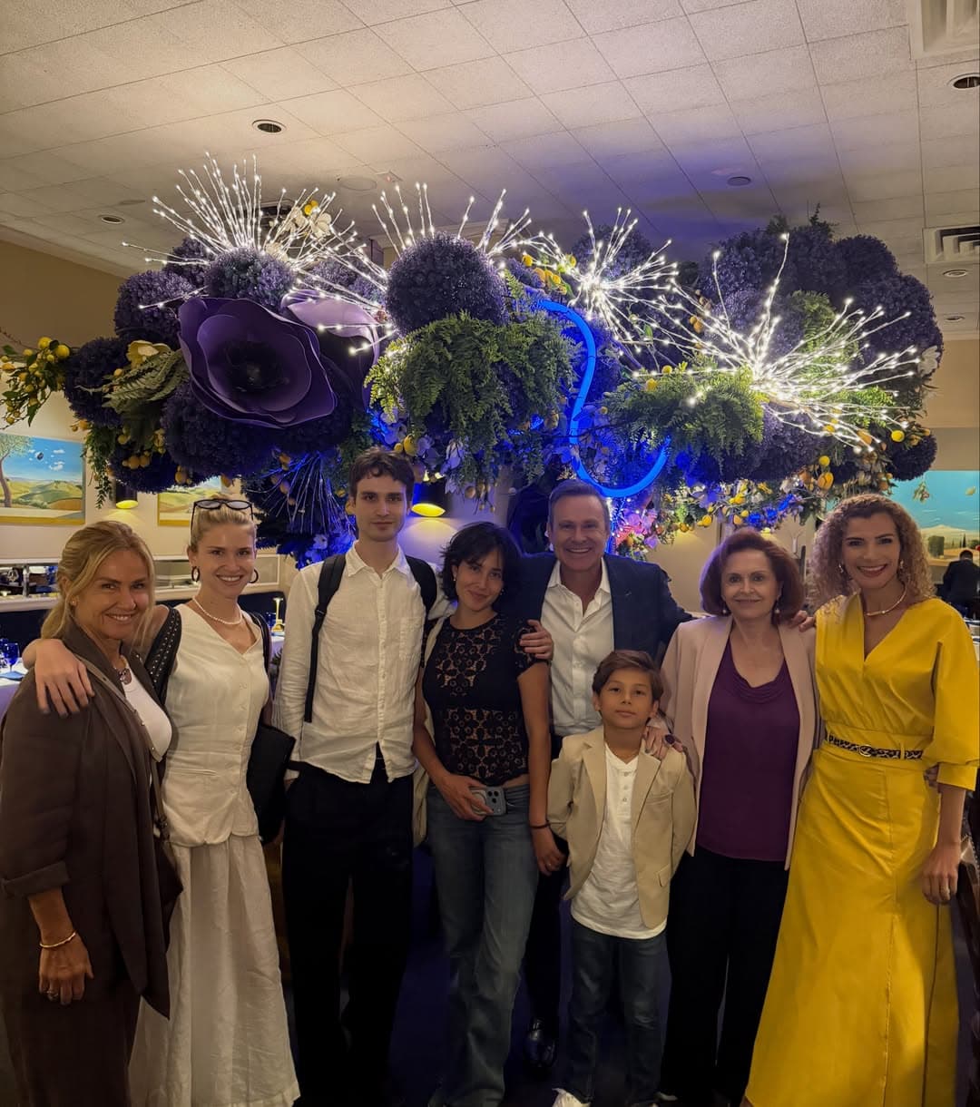 Alex, hijo de Alan Tacher, contó con todo el apoyo de su familia.