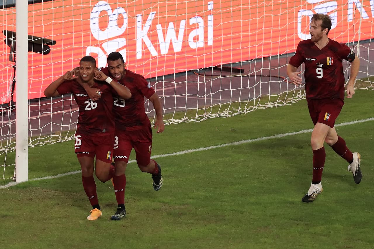 Venezuela empató con un cabezazo de Castillo.