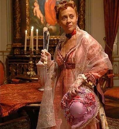 Tuvo la oportunidad de formar parte de dos novelas de época, ambas producidas por Carla Estrada: "Alborada" y "Pasión".