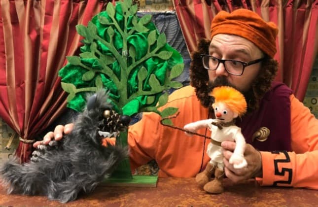 <b>LLEVA A LOS PEQUEÑOS A CONOCER UNA MARIONETA</b>. Un viaje al Center for Puppetry Arts es una manera segura de vencer el aburrimiento de los días lluviosos, especialmente para los más jóvenes. Visita el Museo del Mundo de las Marionetas, asiste a una actuación o regístrate en uno de los divertidos talleres basados un plan de estudios para una salida educativa, creativa y divertida.