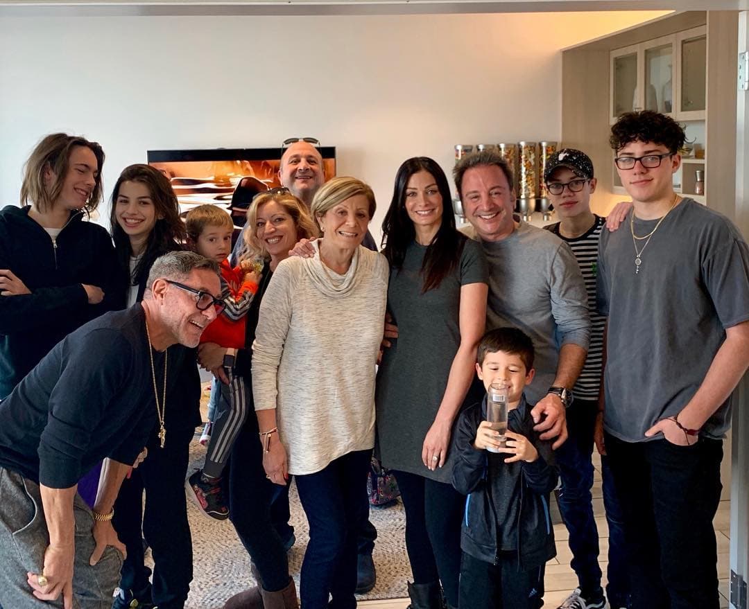 Como pie de foto, el ejecutivo de cine escribió: “En camino a Italia 🇮🇹 ¡Felices Fiestas!”.