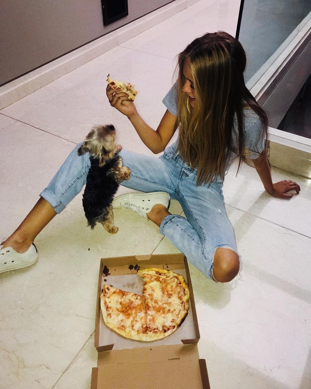 En 2019, tuvo una pequeña participación en 'La casa de las Flores', como 'Rosita'.