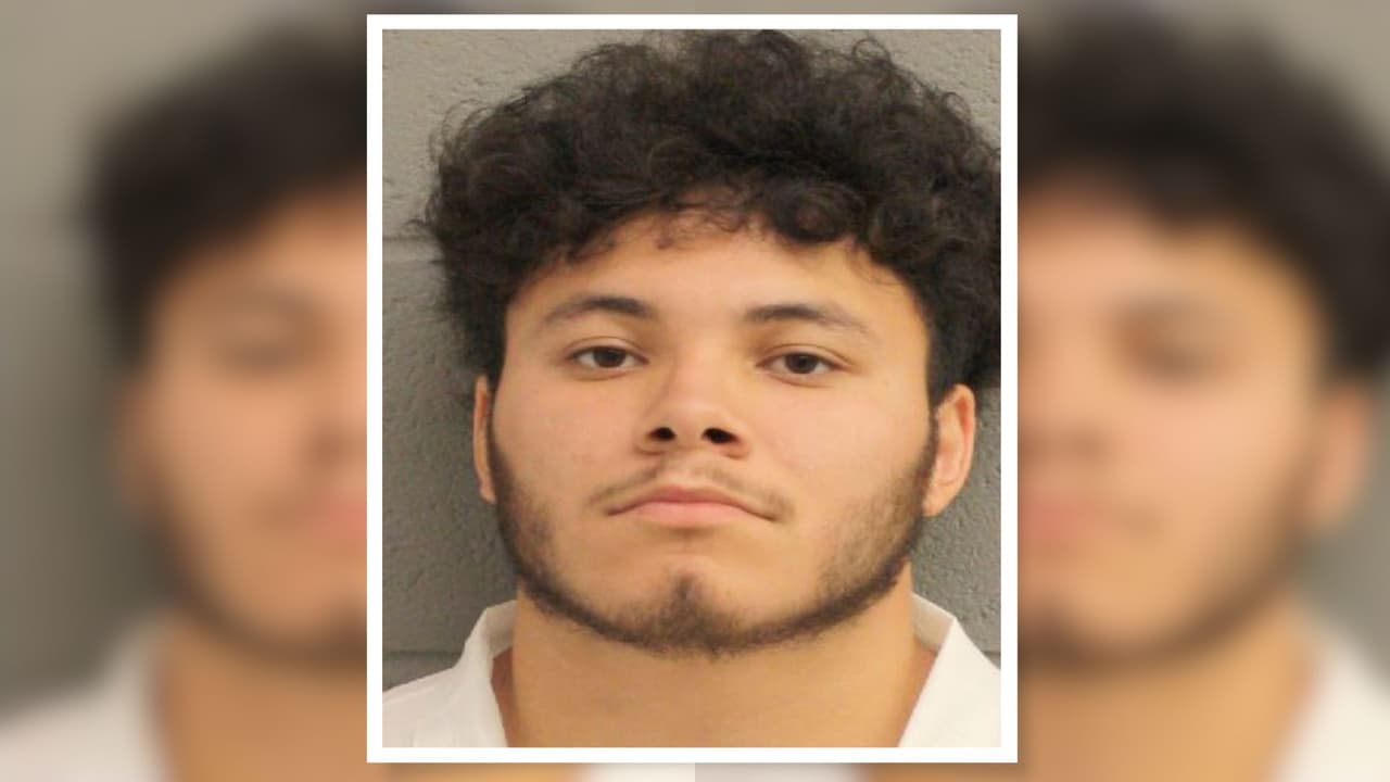 Este joven de 18 años está acusado de robar un auto y una vivienda junto a un menor en Texas
