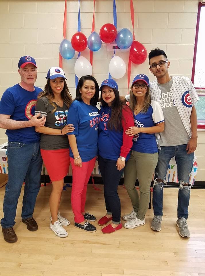 Fans los Cubs comparten sus fotos mostrando su apoyo al equipo que está 2 a 1 en la serie por el campeonato de la Liga Nacional frente a Dodgers.