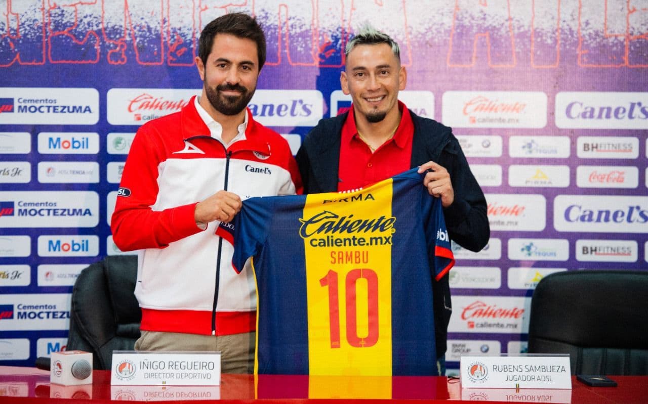Rubens Sambueza en su presentación con el Atlético de San Luis
