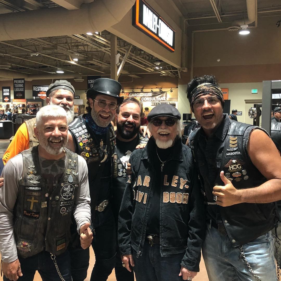 Para los integrantes este viaje, ya es inolvidable, pues pudieron conocer a Willie G. Davidson, el nieto del auténtico Harley Davidson.