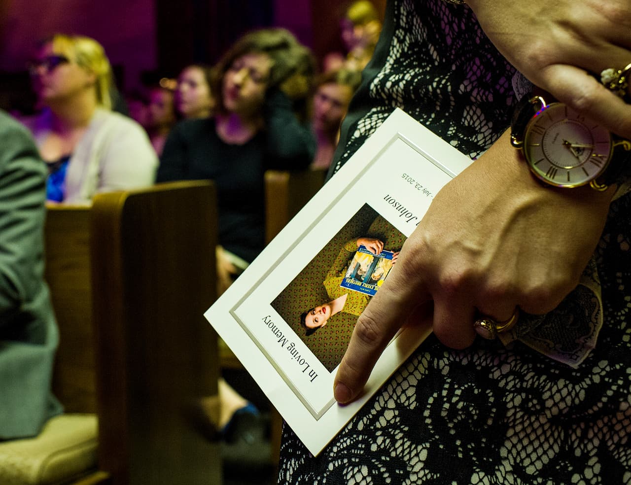 Cada día centenares de familiares y amigos inician duelo por la pérdida de alguien que ha muerto por su propia voluntad.