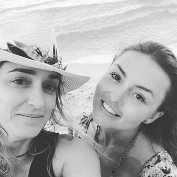 Ella es Nat, una de las primas de Rulli y tiene una excelente relación con Angelique.