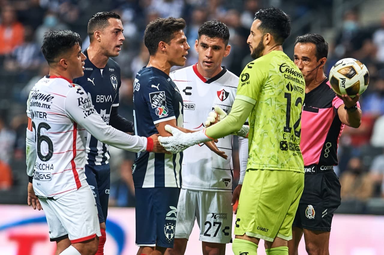 Rayados fue el equipo que más intentó y buscó al frente, pero Atlas se defendió bien y consiguió salir sin daños del Gigante de Acero.