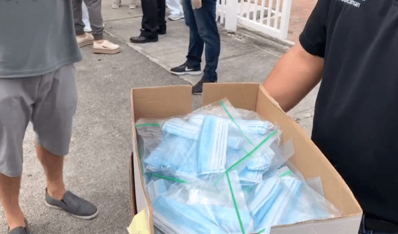 En total, la ciudad repartió 3500 tapabocas para quienes están dentro de los centros de cuidado.
<br>