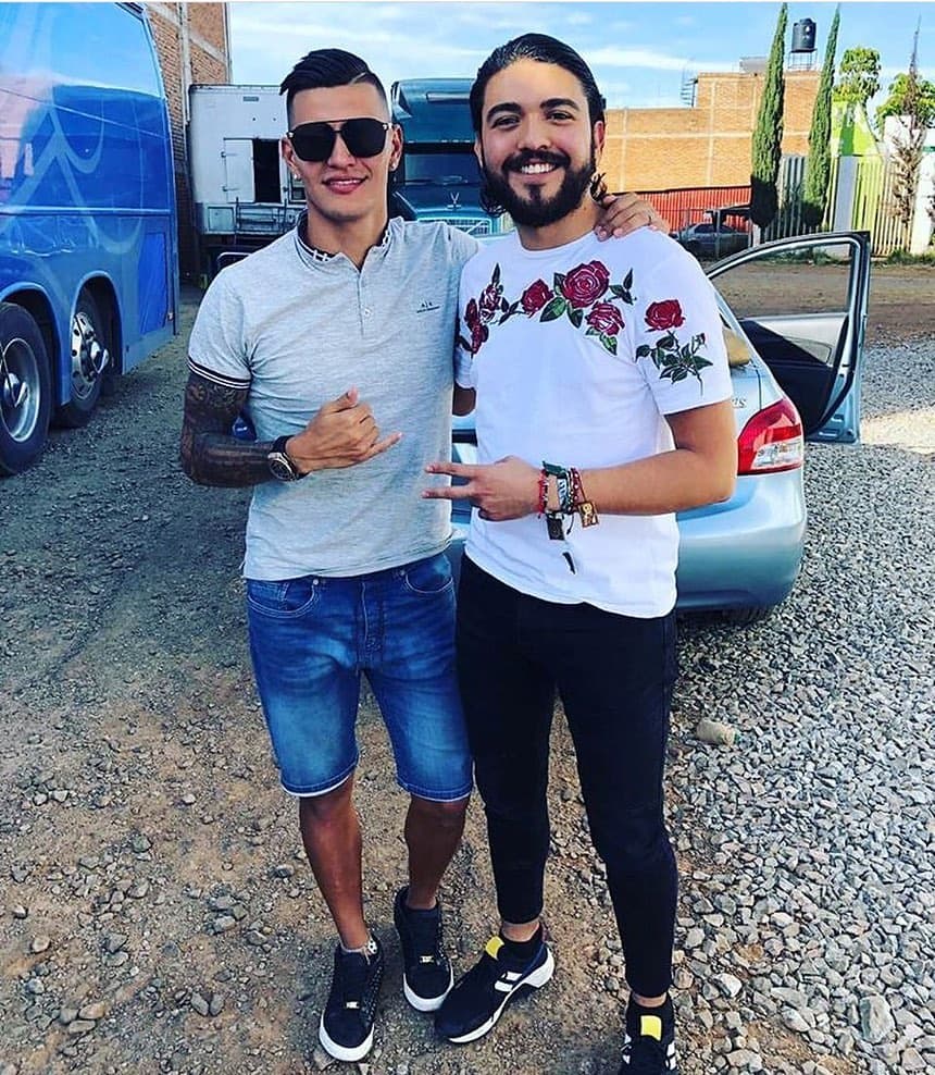 “Me siento muy triste y enojado por una noticia que me acabo de enterar y no voy a decir nombres para que no se vayan a ofender”, empezaba
<b>Tavares</b> en su declaración.