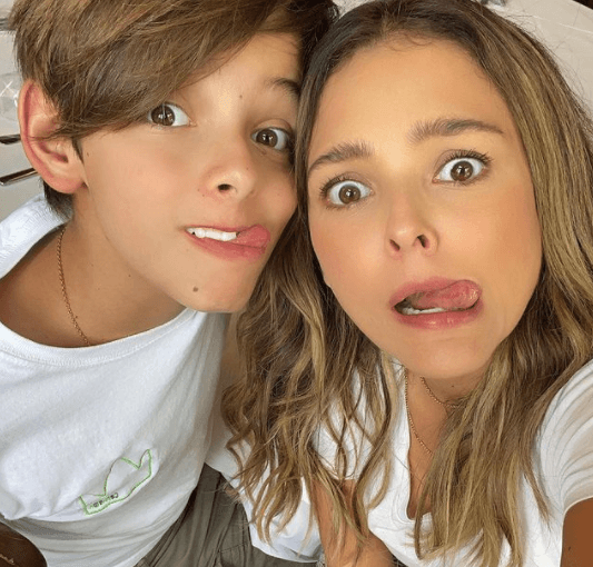 A su corta edad, Santino ha comenzado a dar sus primeros pasos en el amor al comenzar un noviazgo.
<br>