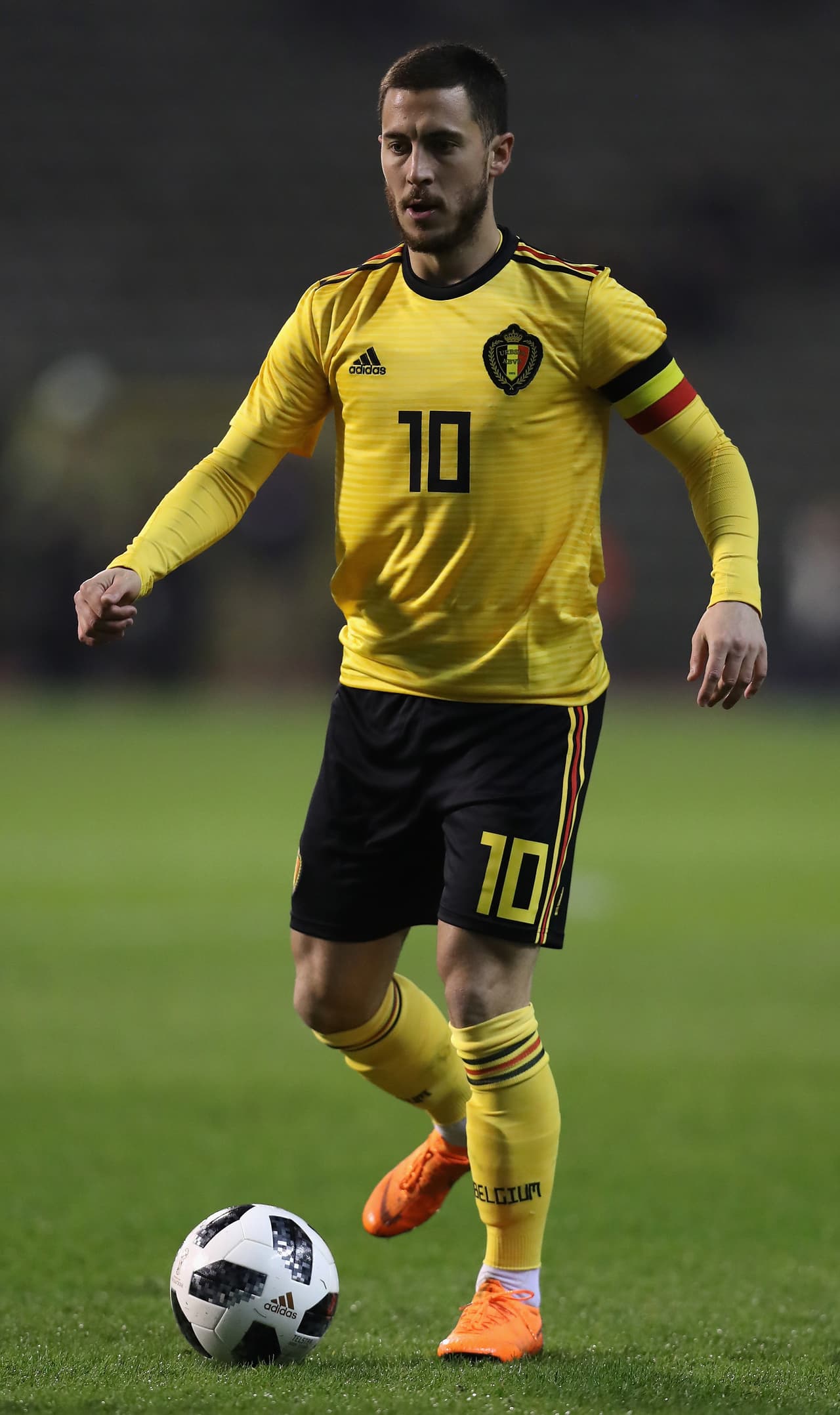 <b>Eden Hazard</b>:
<b>18.9 millones de dólares</b>. Es el crack de la Selección de Bélgica y juega con el Chelsea de Inglaterra.