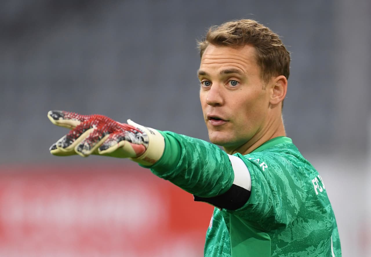 Como portero quedó elegido Manuel Neuer del campeón Bayern Munich con 50 puntos.