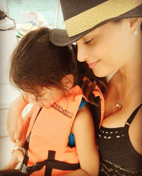 “Con Carlota me divierto y me disfruto esa etapa de
<b>la escuela, de los juegos, de los comentarios divertidos,</b> me la paso riendo todo el día", añadió en la misma publicación.