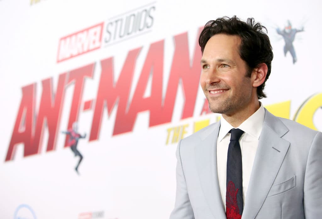 Paul Rudd (Ant-Man) y Evangeline Lilly (Wasp) regresan, con Kang the Conqueror, interpretado por Jonathan Majors. Kathryn Newton se une al elenco como Cassie Lang, mientras que Michael Douglas y Michelle Pfeiffer regresan como los padres de Hope.