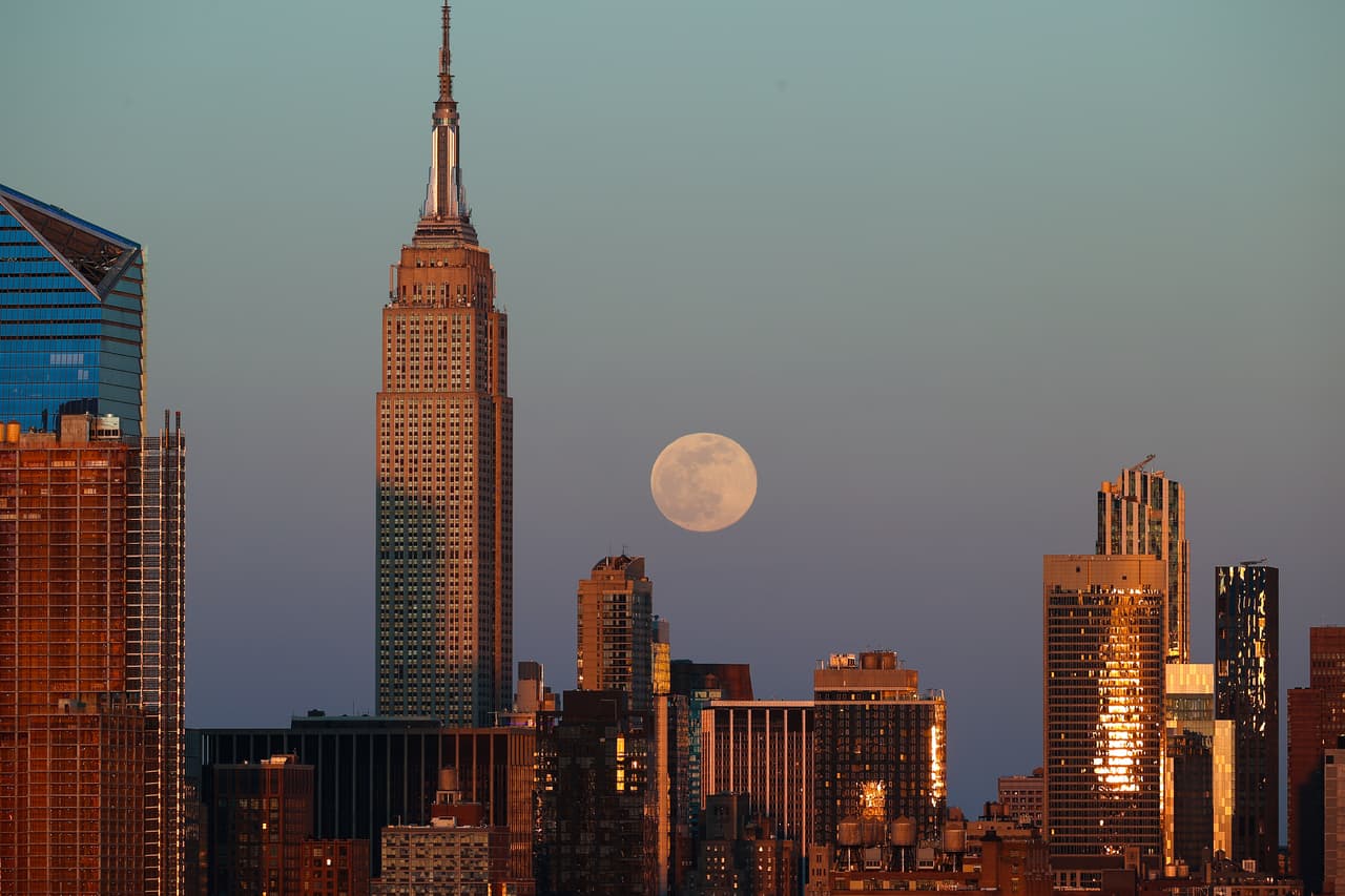 El Empire State Building está cumpliendo 90 años este 1 de mayo.