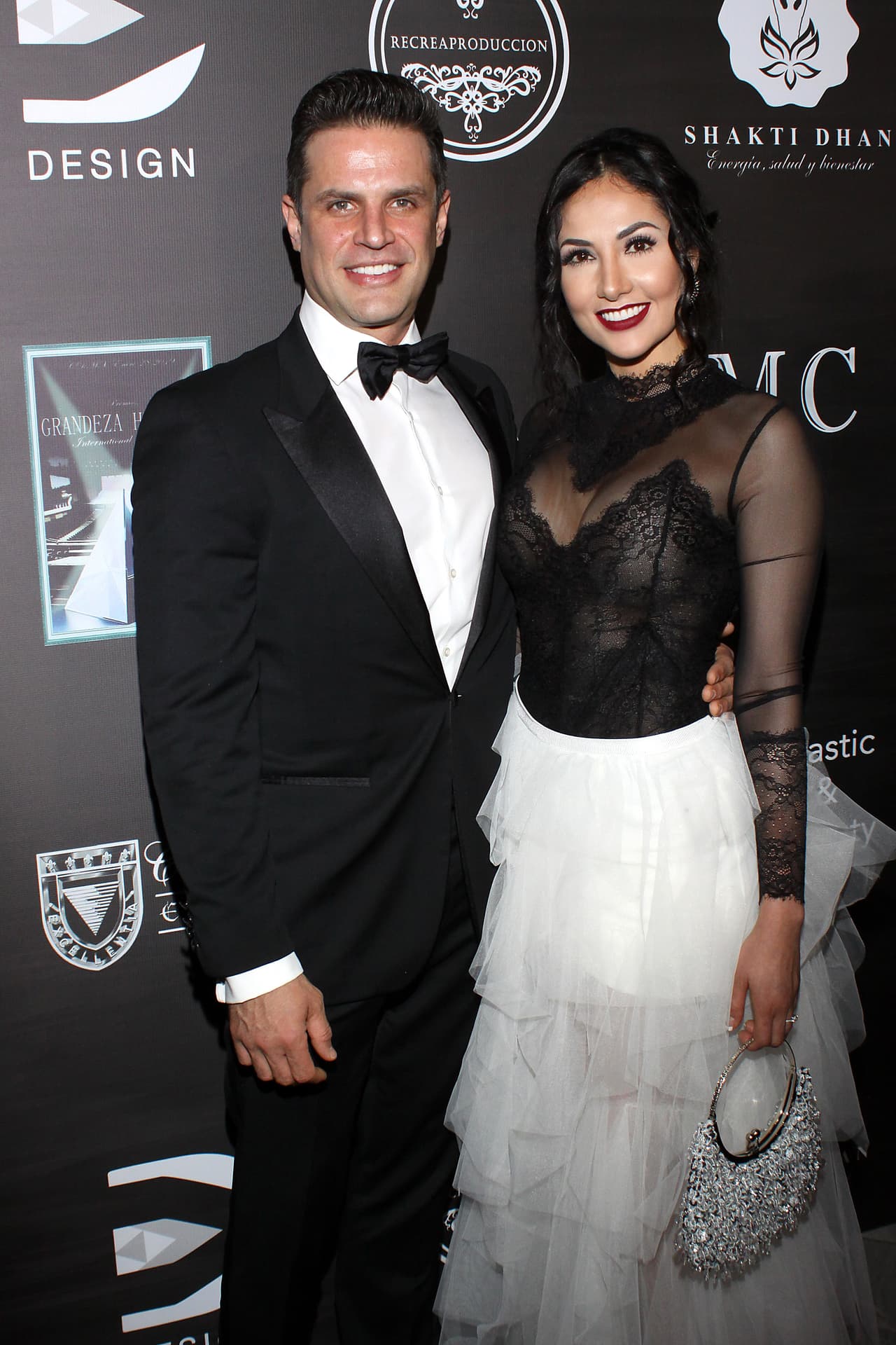 "O sea, 'quizá, creo que eres violento y creo que me vas a pegar, te voy a demandar'", explicó el actor de
<b><a href="https://www.univision.com/shows/el-bienamado" target="_blank">El Bienamado. </a></b>
<br>