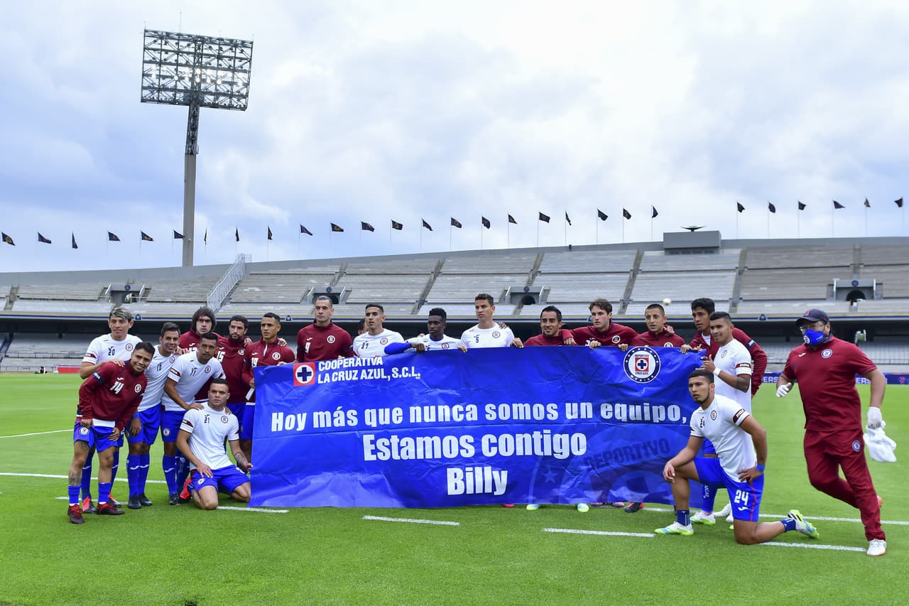 Así se presentaron los jugadores de Cruz Azul al partido.
