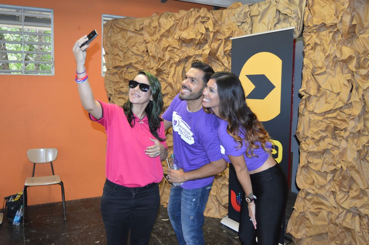 Los animadores de La Banda Soundcheck motivaron a los estudiantes a que sueñen en grande, que no se den por vencidos y que sigan estudiando para que se forjen como excelentes seres humanos, se destaquen y alcancen el éxito dondequiera que vayan.