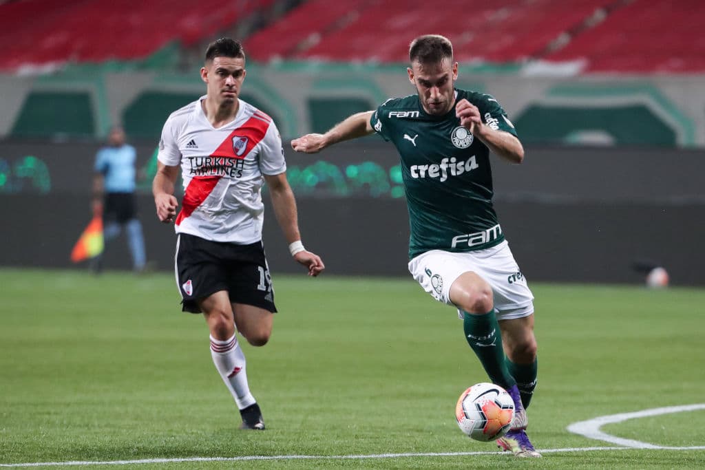 River logra vencer 0-2 al Palmeiras, pero con dos penales anulados por el VAR, los argentinos se quedaron a un gol de mandar la resolución a los penales.
