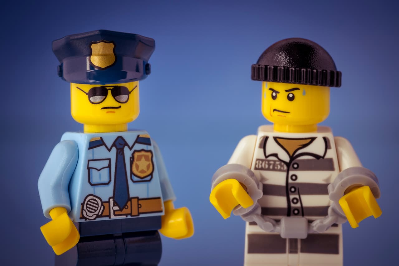 Atrapan a cuatro por robar Legos en tienda de San Mateo