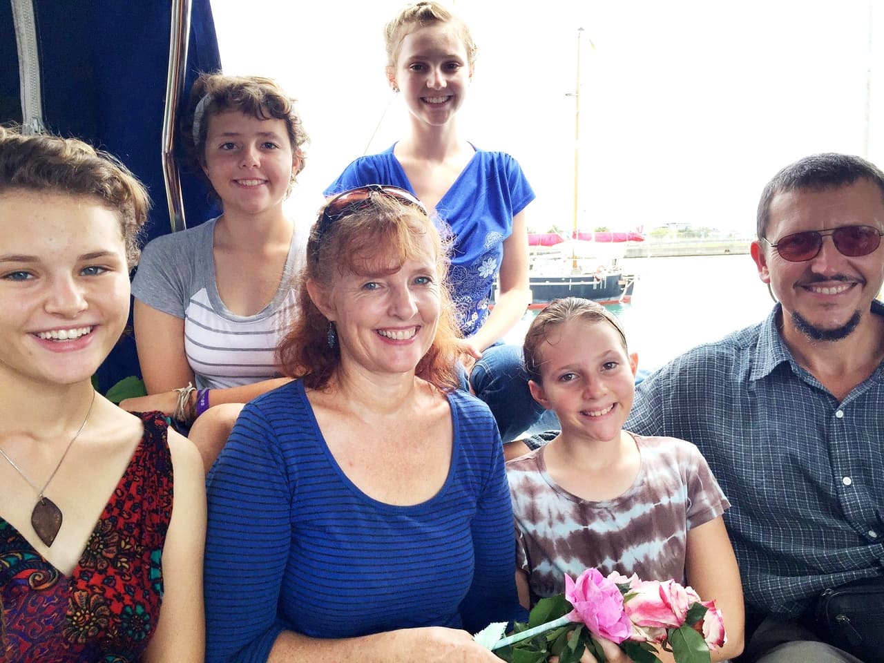 Familia sudafricana que viaja en velero por el mundo visita San Juan como parte de su travesía